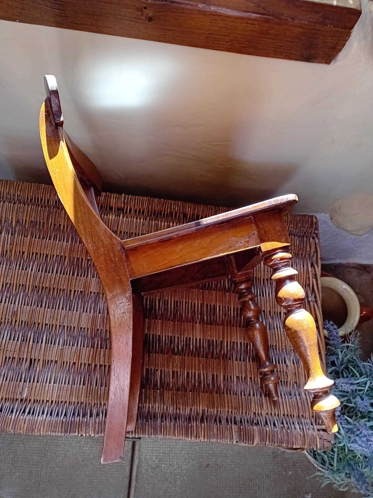 photo furniture Walnut Wood Doll Chair: French Vintage Victorian Style