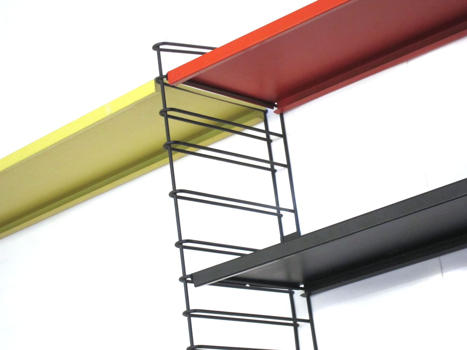 Tomado De Stijl Fifties Original Metal Wall Shelf Unit,  Pilastro, Mategot, Eames, Perriand, Prouve, Corbusier, Ponti, Vintage, Cadovius, Aalto photo vinterior