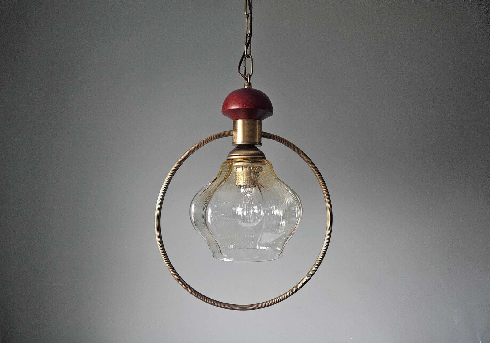 Lampe à Suspension Vintage Avec Abat Jour En Verre Et Anneau En Laiton