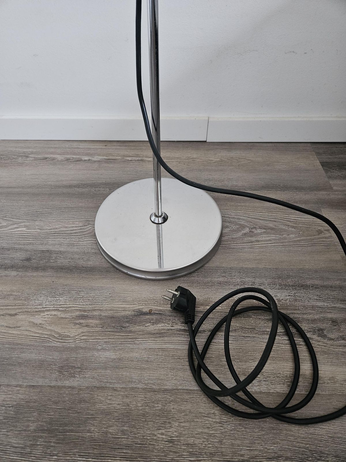 Lighting Meblo Guzzini “Medusa” Floor Lamp – 1970s Italian Design photo