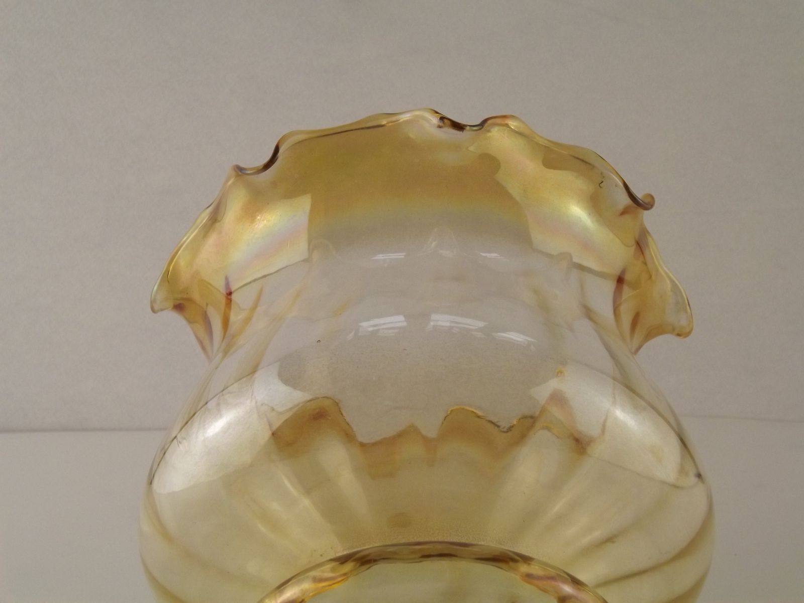 Large Mid Century Amber Glass Light Shade With Ribbed Effect & Frilled Edge photo Lighting