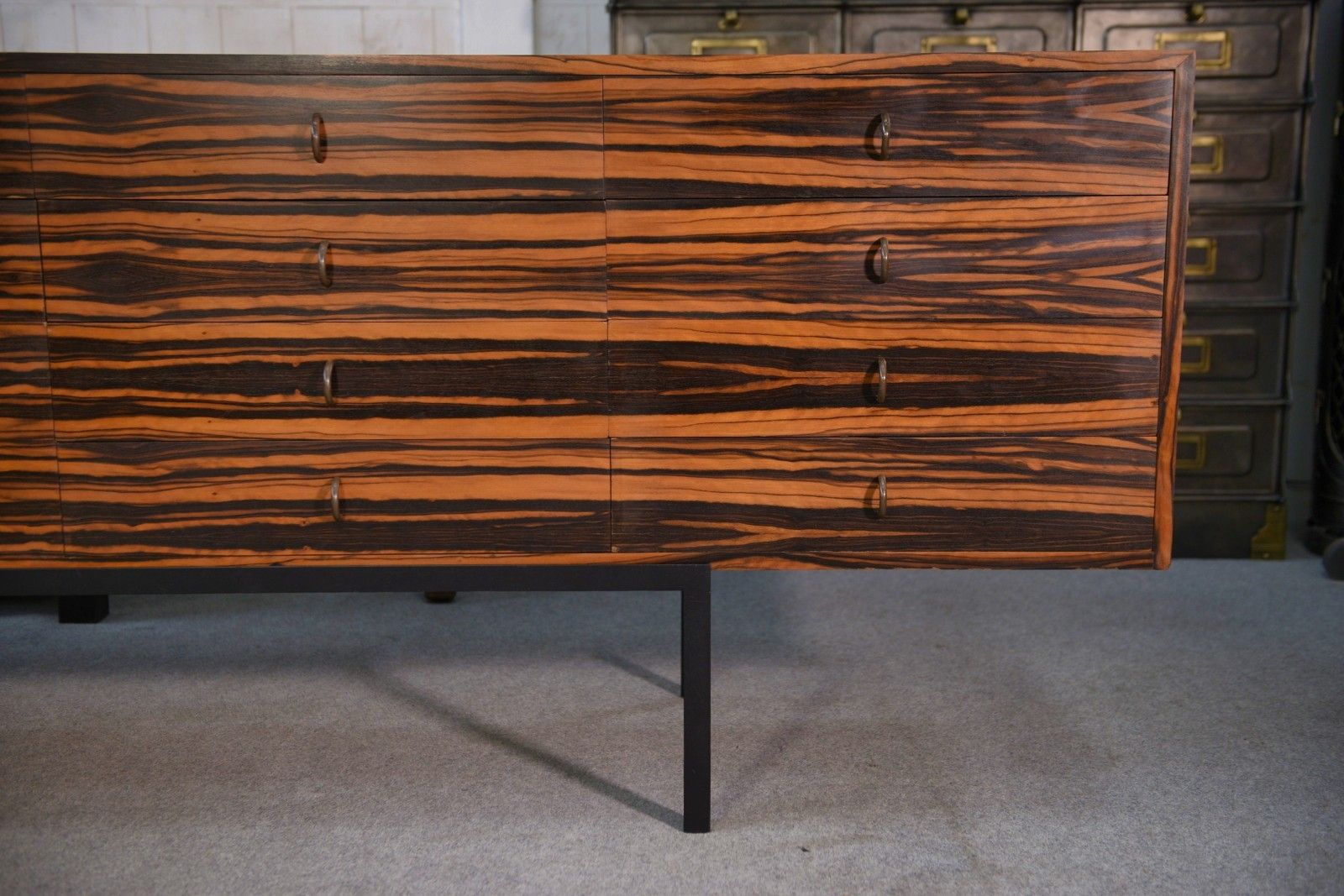 photo vinterior Gabon Ebony Design Row 1 Door 12 Drawers 1960's