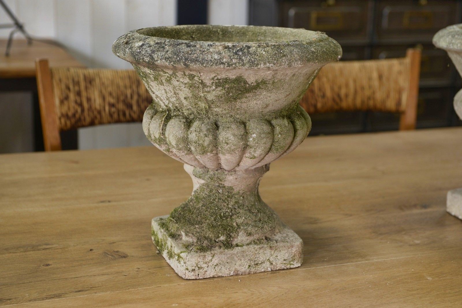 Pair Of Medici Vases In Reconstituted Stone 20th Century photo furniture