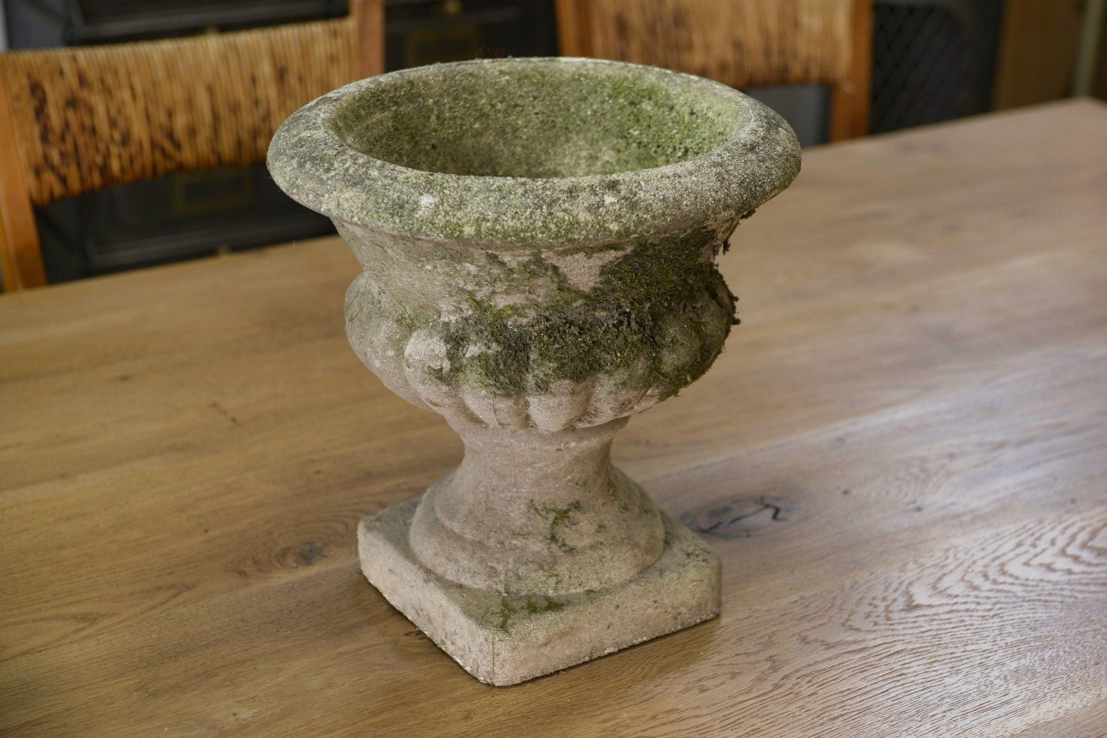 Pair Of Medici Vases In Reconstituted Stone 20th Century photo vinterior