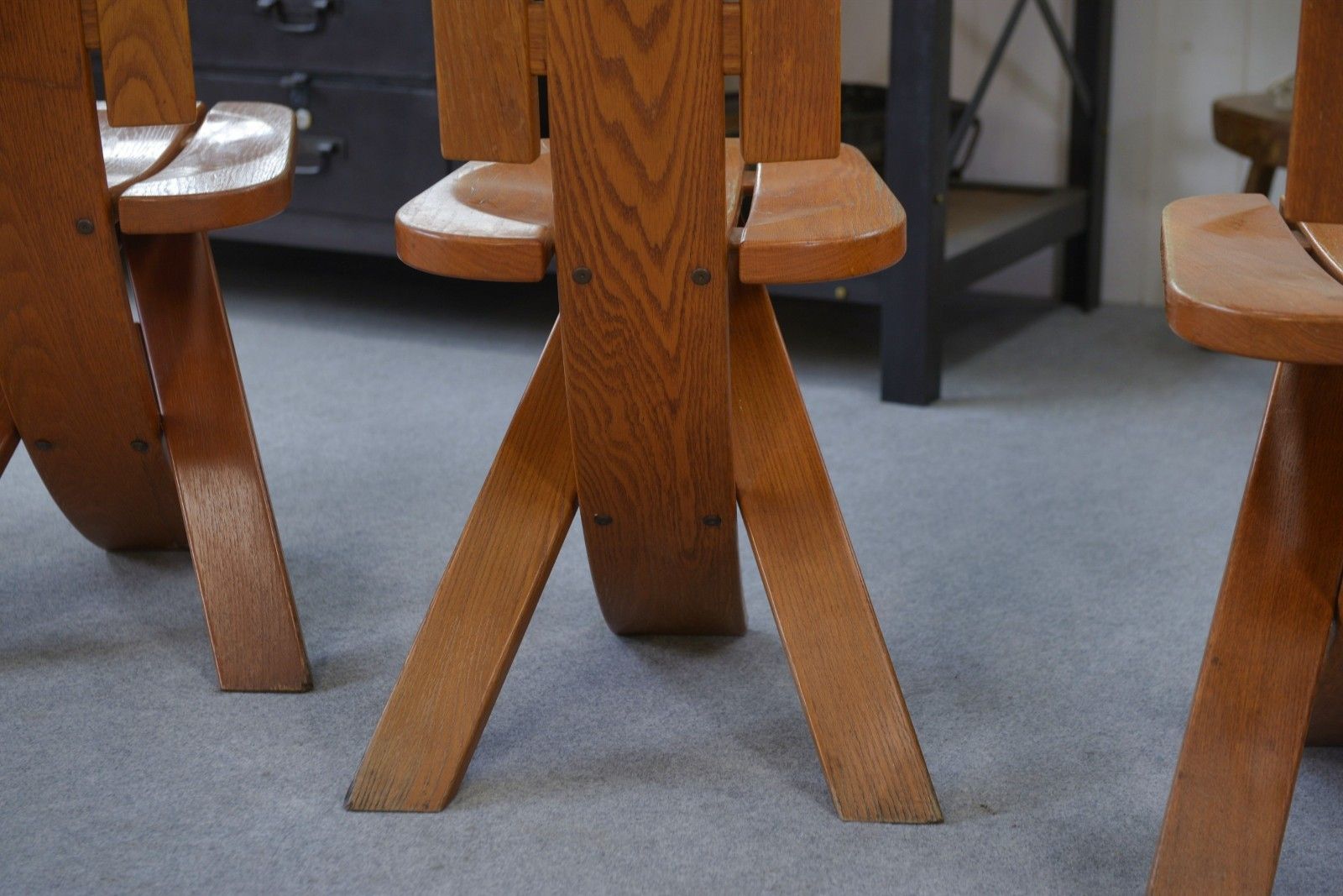 photo furniture 1970's Seltz Manufacture Solid Oak Chair Set Of 5