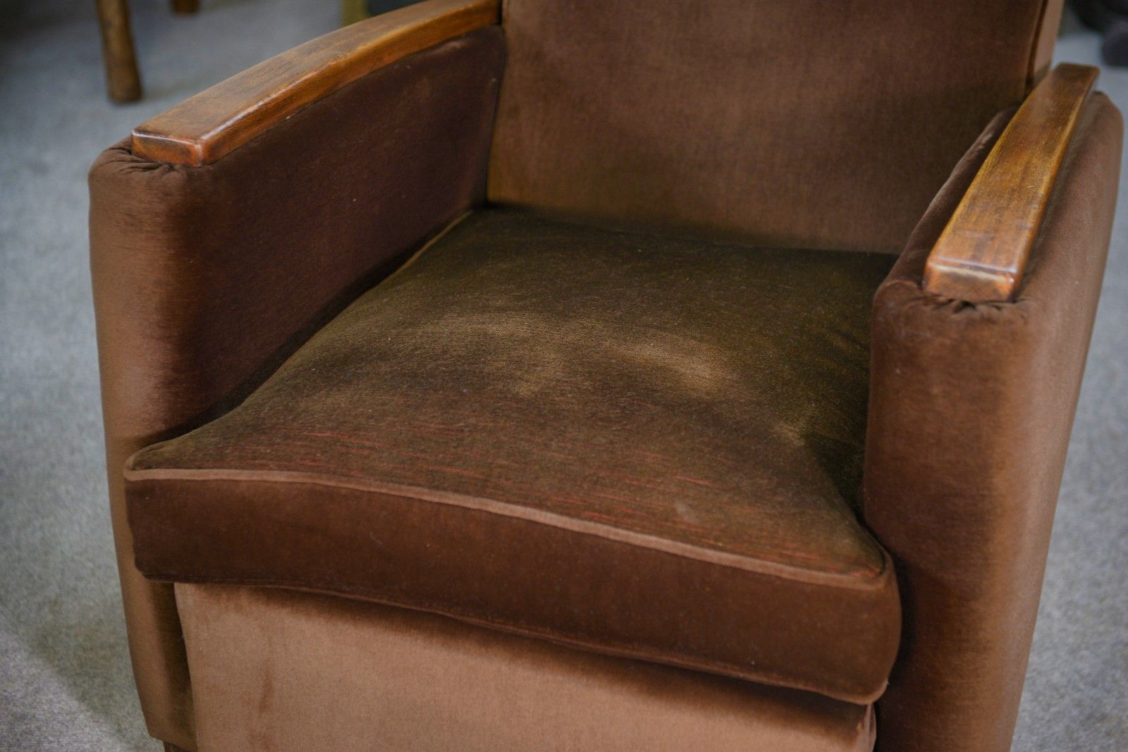photo vinterior Pair Of Art Deco Velvet Club Armchairs In The Taste Of Jules Leleu 1930's