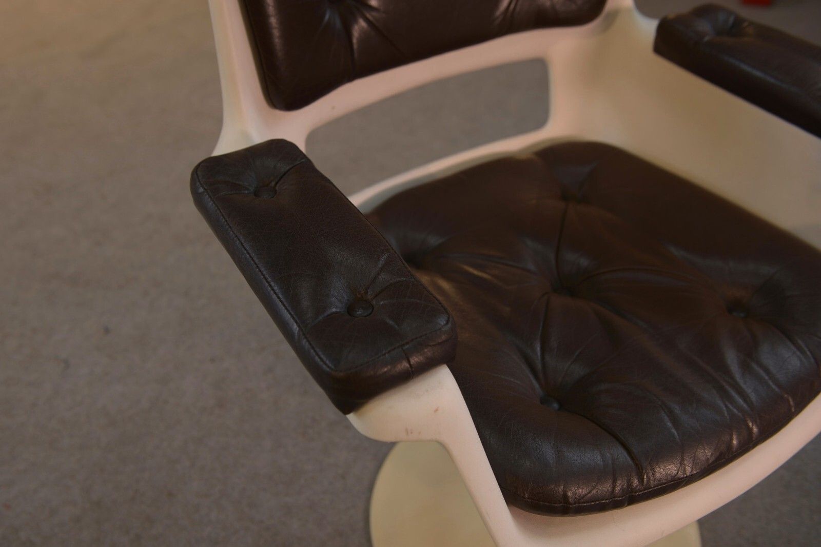 Design Armchair By Albert Jacob For Grosfillex 1970's photo vinterior