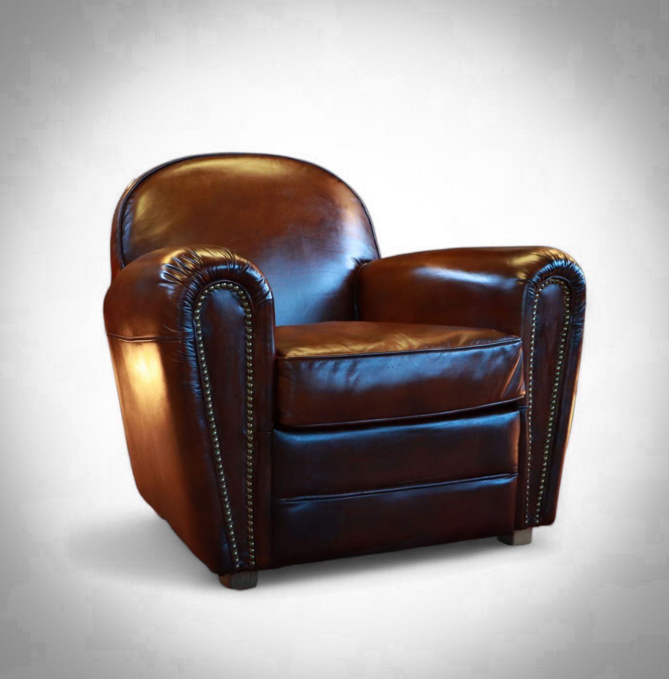 Superb Timothy Oulton Flea Market Club Library Leather Armchair Antique Tobacco