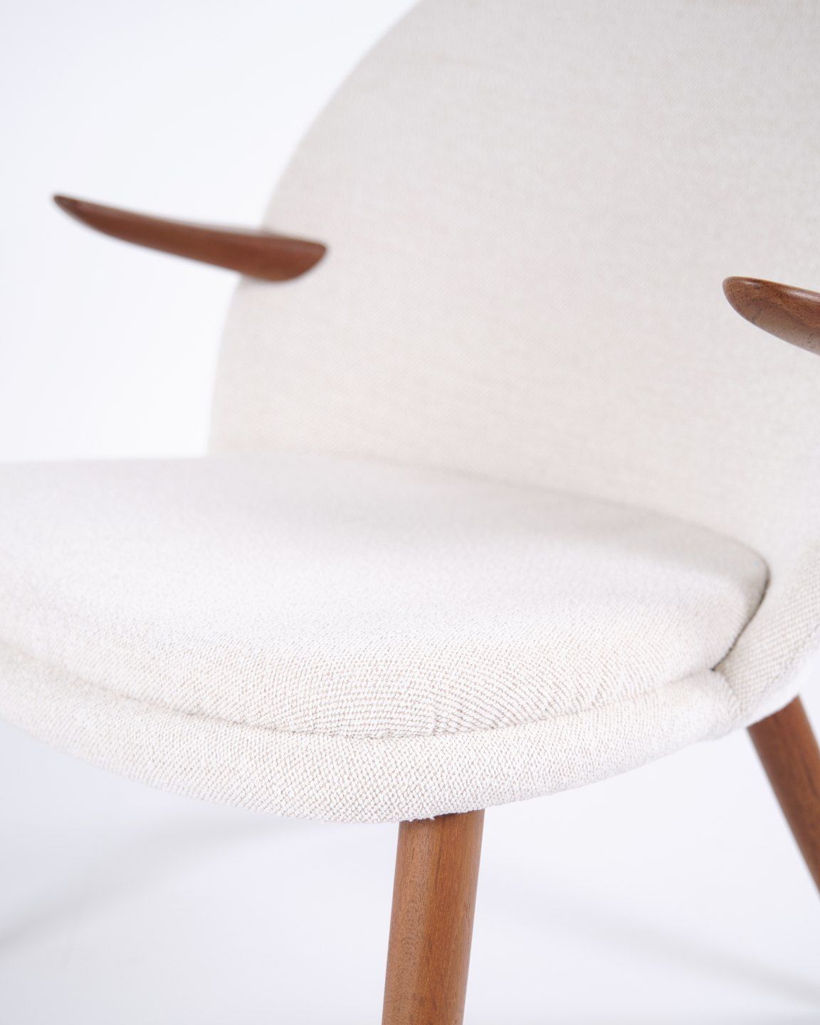 Armchair   Teak & Light Fabric   Kurt Olsen   Glostrup Furniture Factory   1960s photo 2395.0