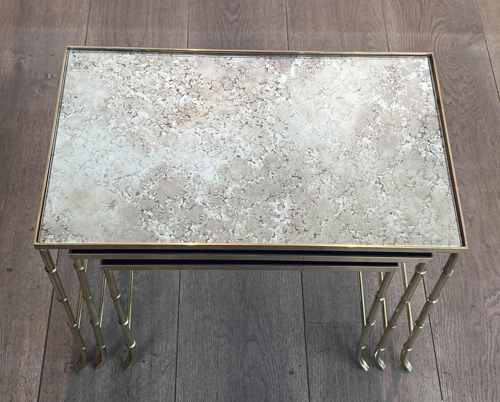 photo vinterior Set Of Nesting Tables In Faux Bamboo Style, Brass With Eglomisé Glass Top By Maison Baguès