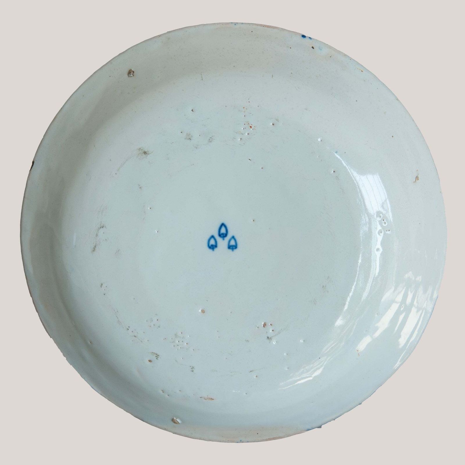 Chinoiserie Tuinscène Bord – Delfts Aardewerk, Ca. 1740 photo for sale