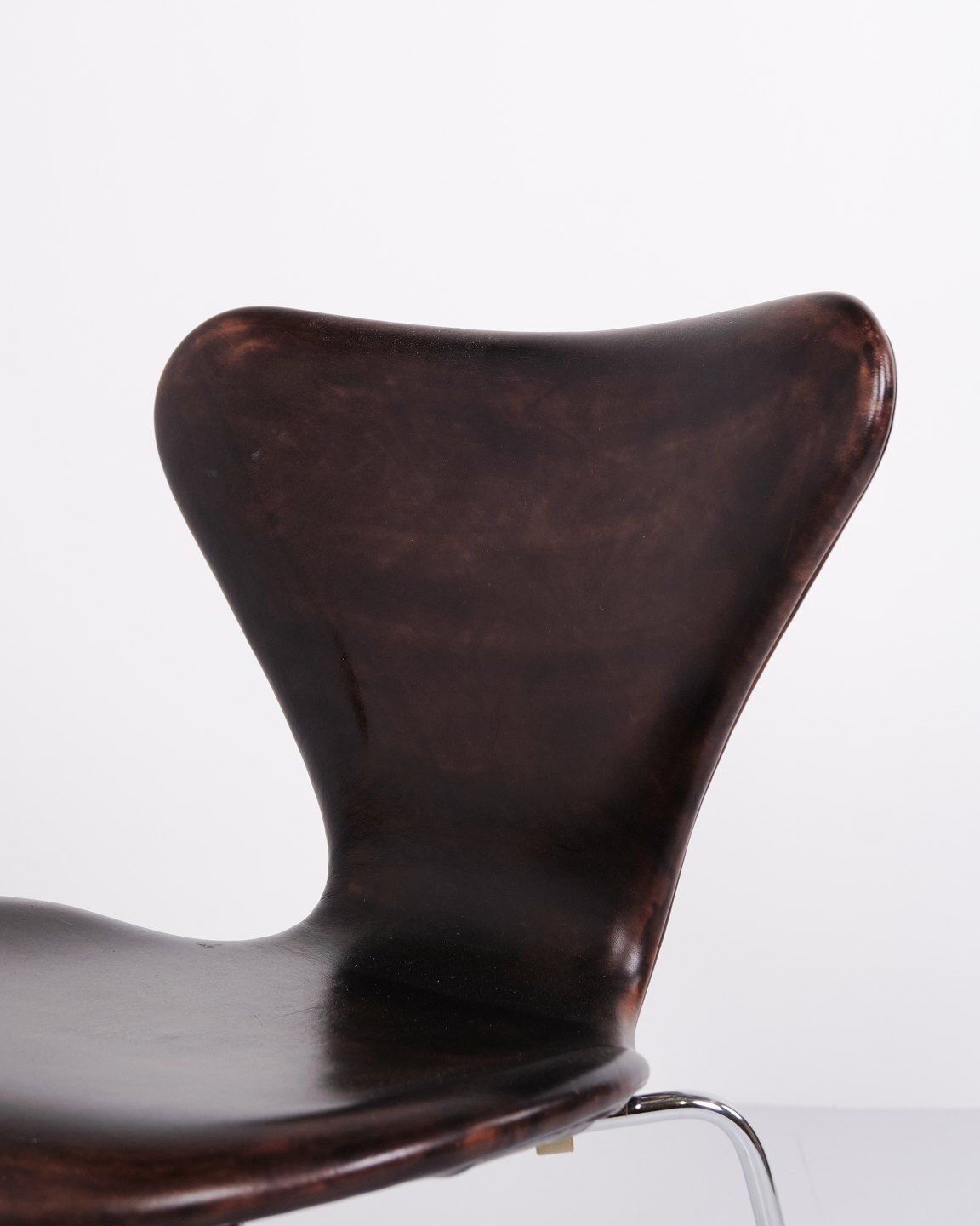 Set Of Six Seven Chairs   Model 3107   Seven Chair   Patinated Brown Leather   Arne Jacobsen   Fritz Hansen photo Furniture