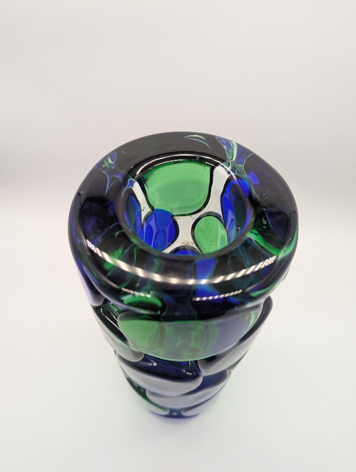 Skrdlovice Art Glass Vase By Jaroslav Svoboda, C.1970 – Blue & Green Applied Roundels (31.5 Cm) photo vinterior
