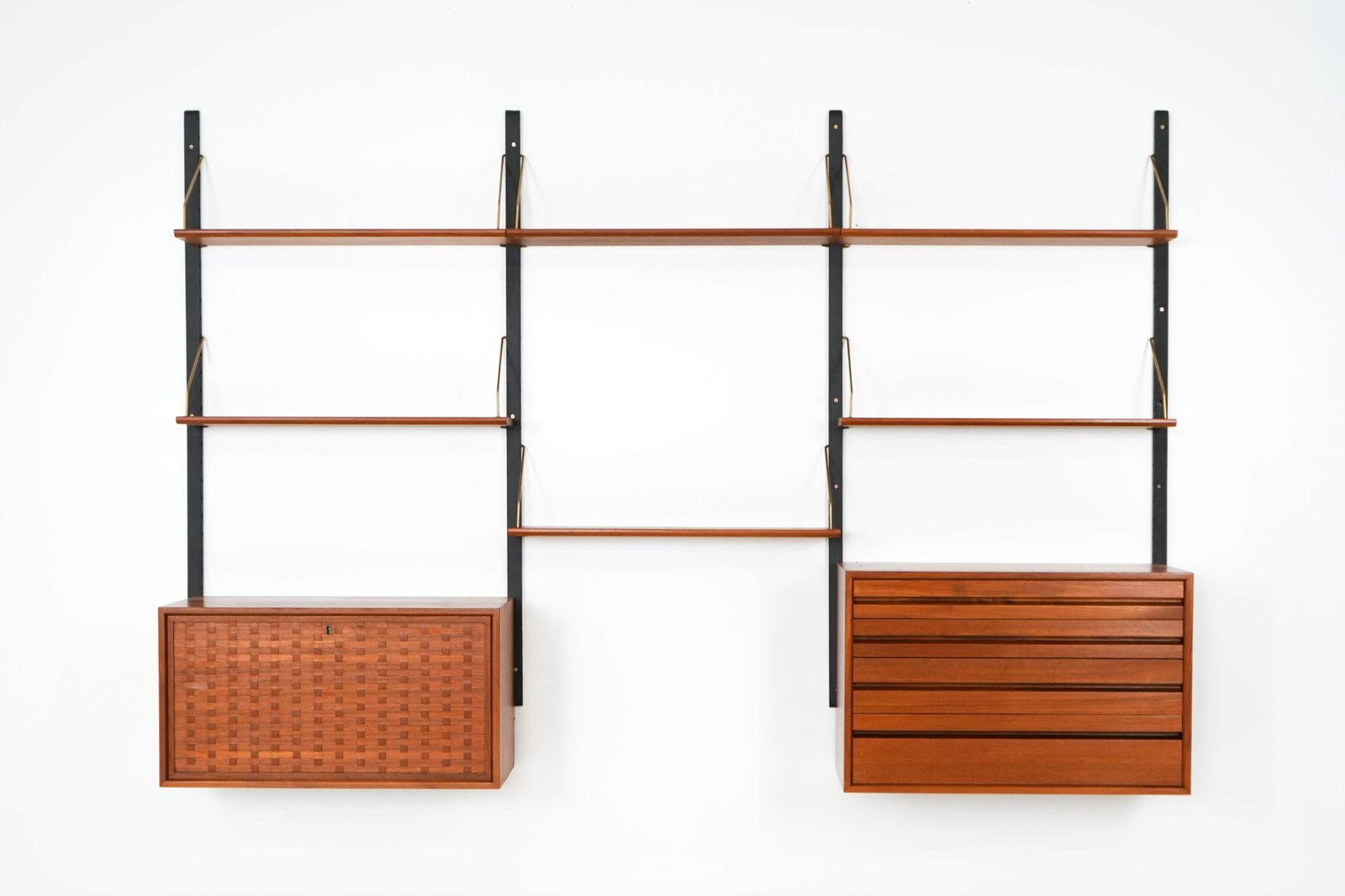 Teak Modular Shelving Unit, Danish Design, 1960s, Designer: Poul Cadovius photo furniture