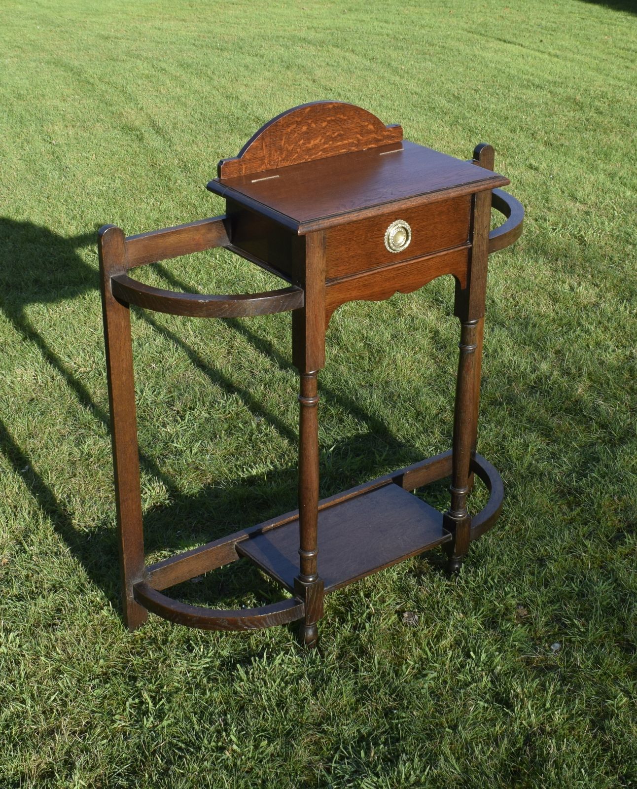 photo furniture Early 20th Century Oak Hallstand