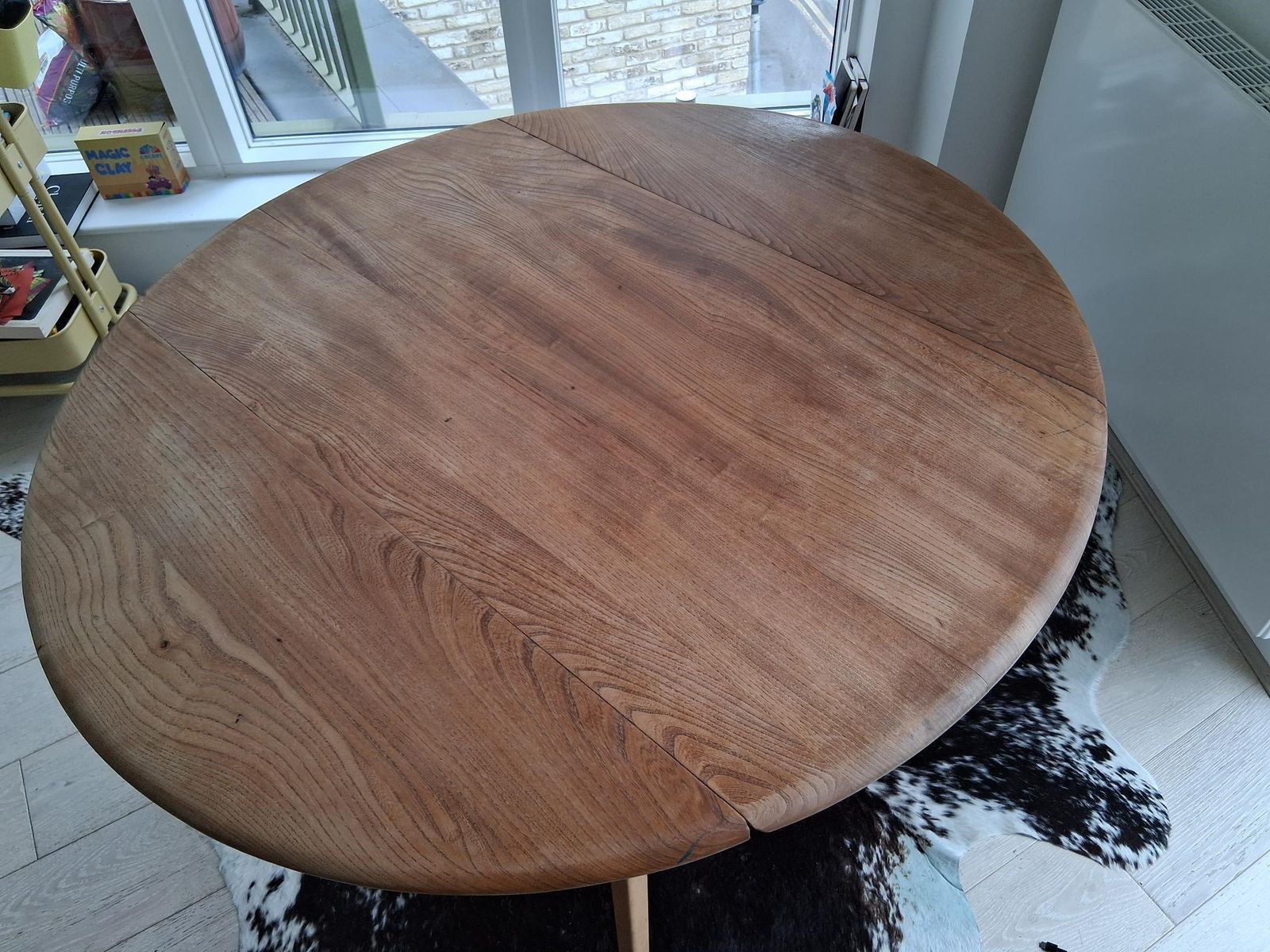 Ercol Round Drop Leaf Dining Table photo vinterior