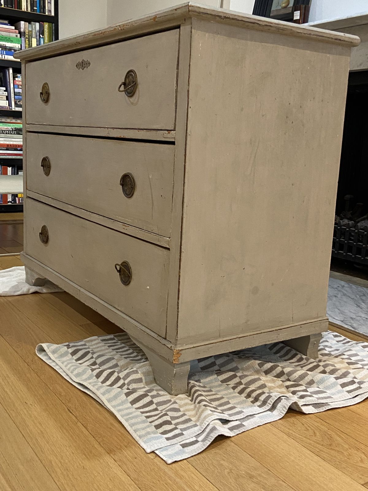 Beautiful Antique Chest Of Drawers photo 1800.0