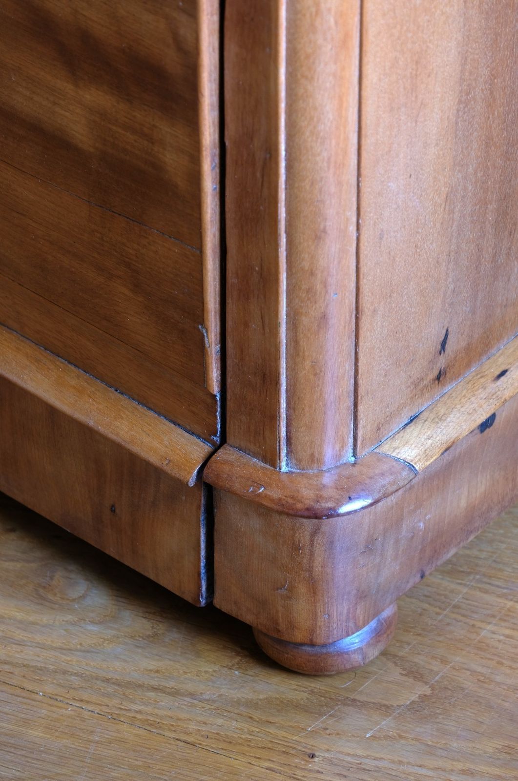 Victorian Scottish Satin Birch Chest Of Drawers With Plinth Drawer photo furniture