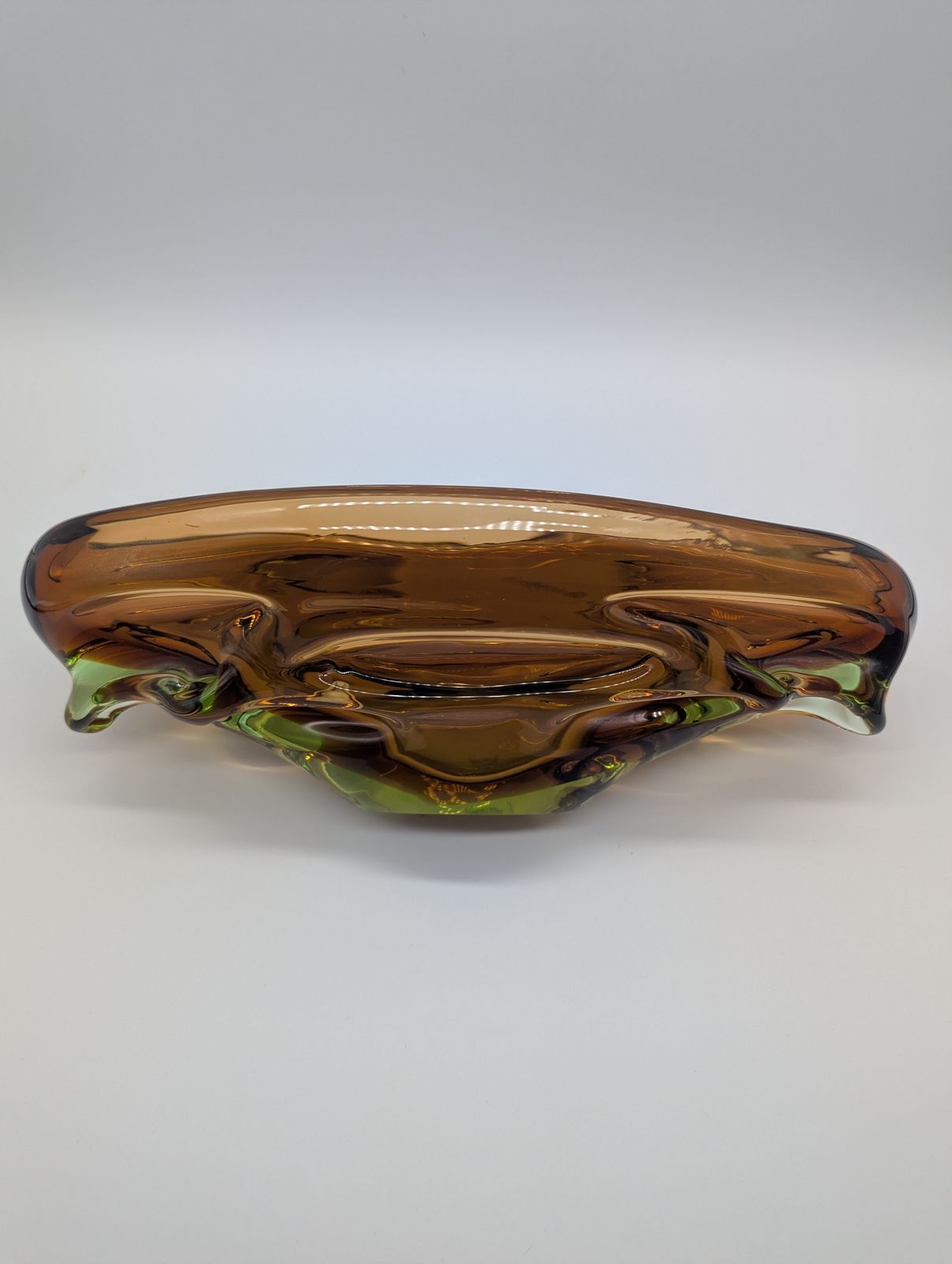 Skrdlovice Art Glass Bowl Or Jardinière – Green & Cinnamon Amber, Attributed To Jan Beránek (1950s–60s) photo vinterior