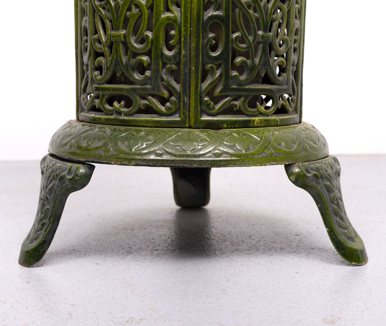 photo furniture 19th Century French Green Enameled Cast Iron Heater Stove