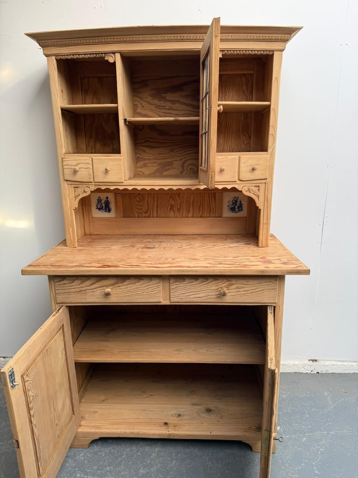 photo furniture An Arts & Crafts Pine Tiled Kitchen Dresser To Wax / Paint