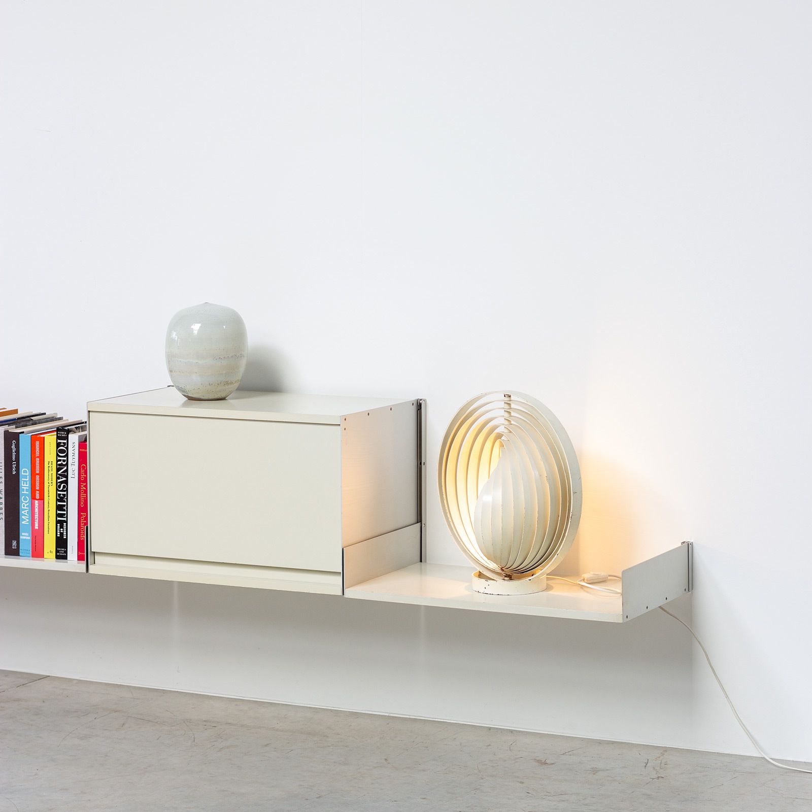 photo furniture 606 Universal System By Dieter Rams For Vitsoe 1960