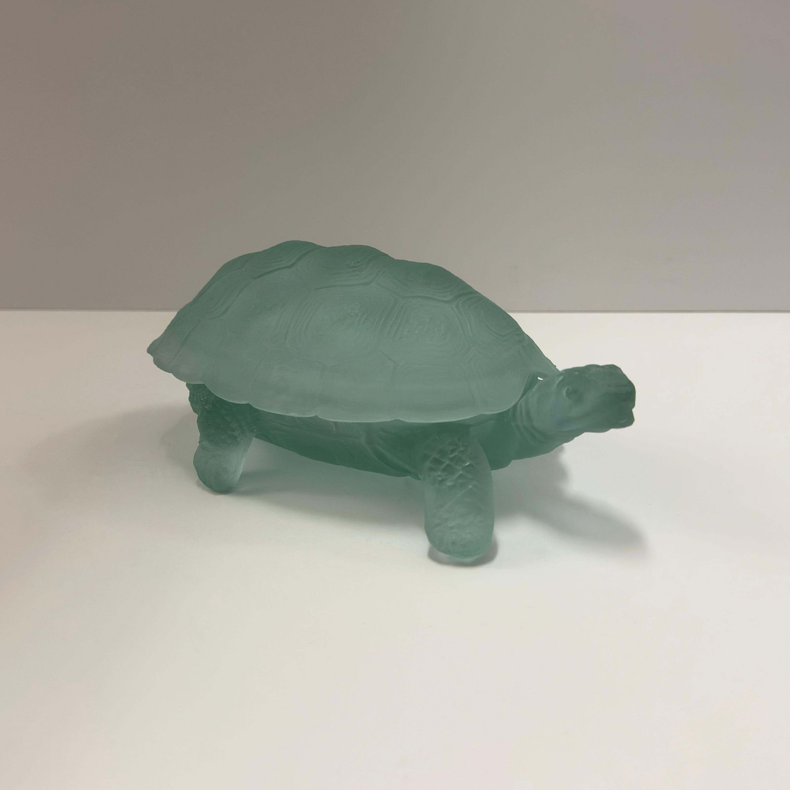 Lilac Neodymium Glass Turtle Trinket Box By Curt Schlevogt, Czechoslovakia 1960s photo Home Decor