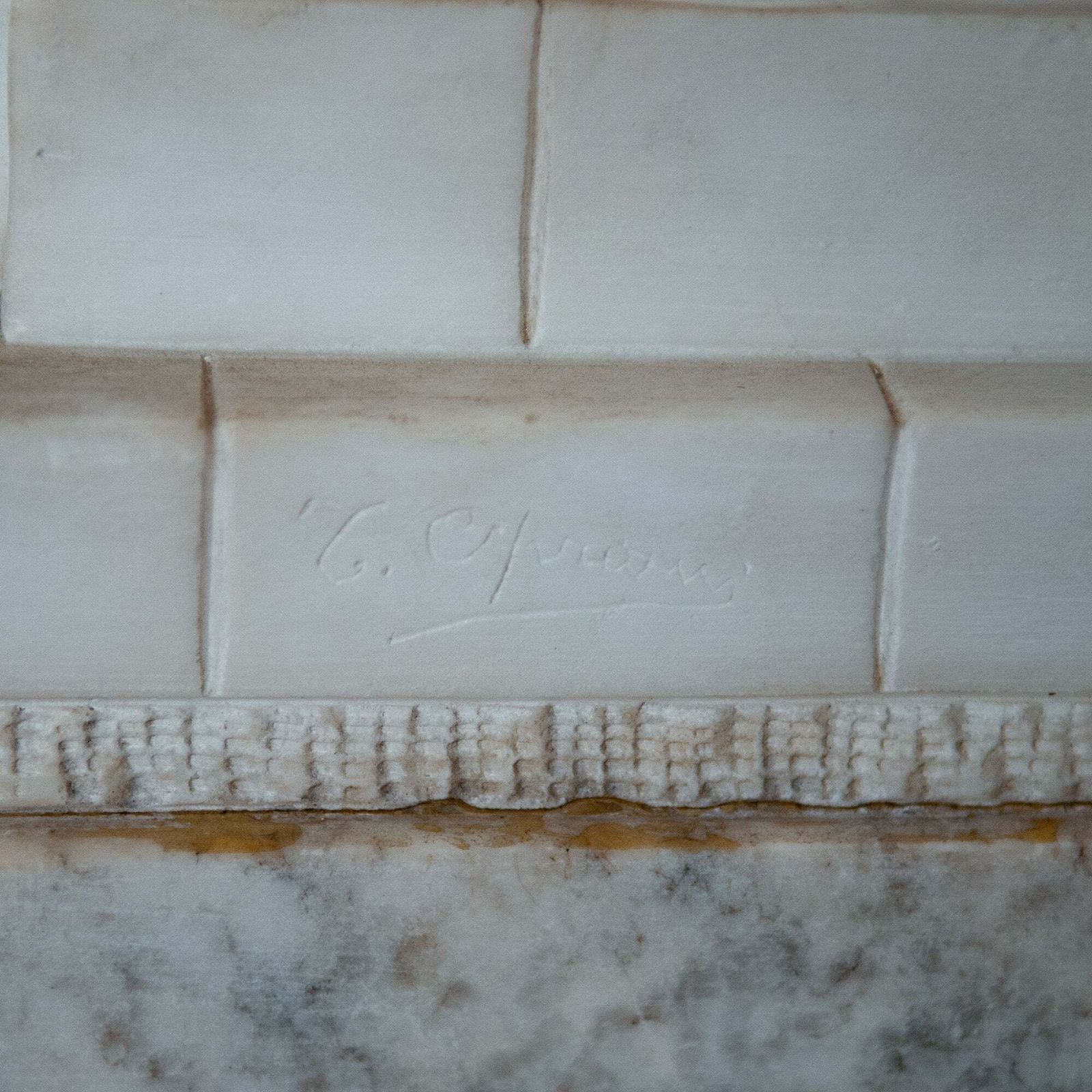 photo furniture Vrouwenfiguur Op Mythisch Wezen – Gesigneerd C. Cipriani