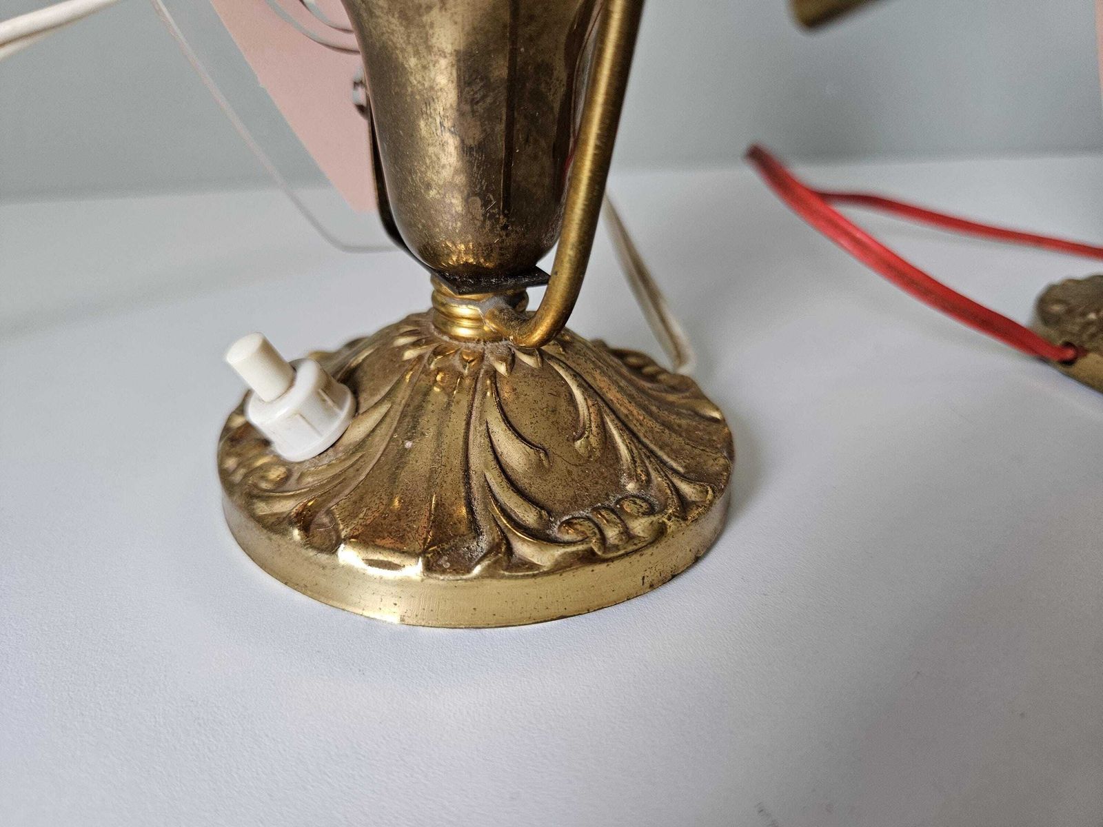 photo vinterior Pair Of Vintage Art Deco Table Lamps | Pink Glass & Brass Base | 1950s Bedside Lights