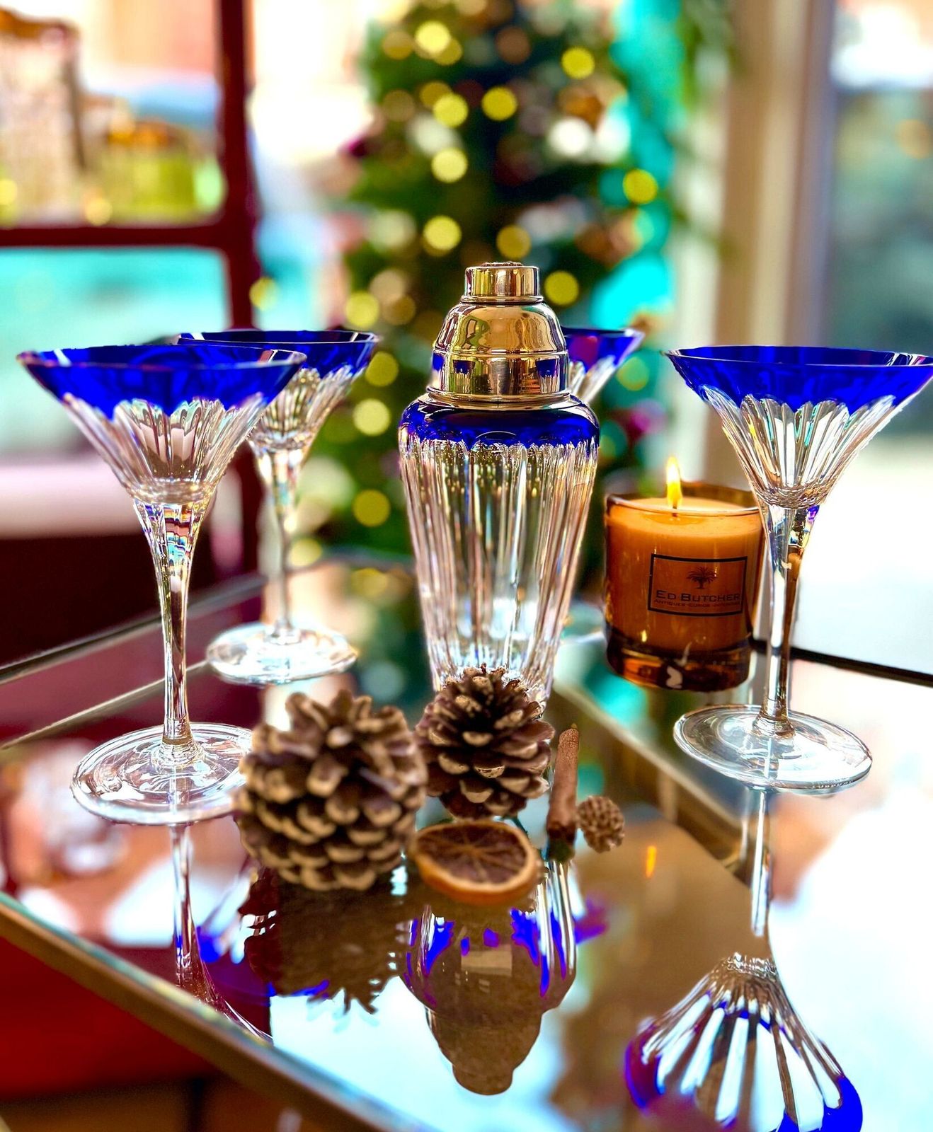 photo furniture A Faberge Crystal "Grand Duke" Cocktail Set With Silver Plated Cocktail Shaker And 4 Glasses