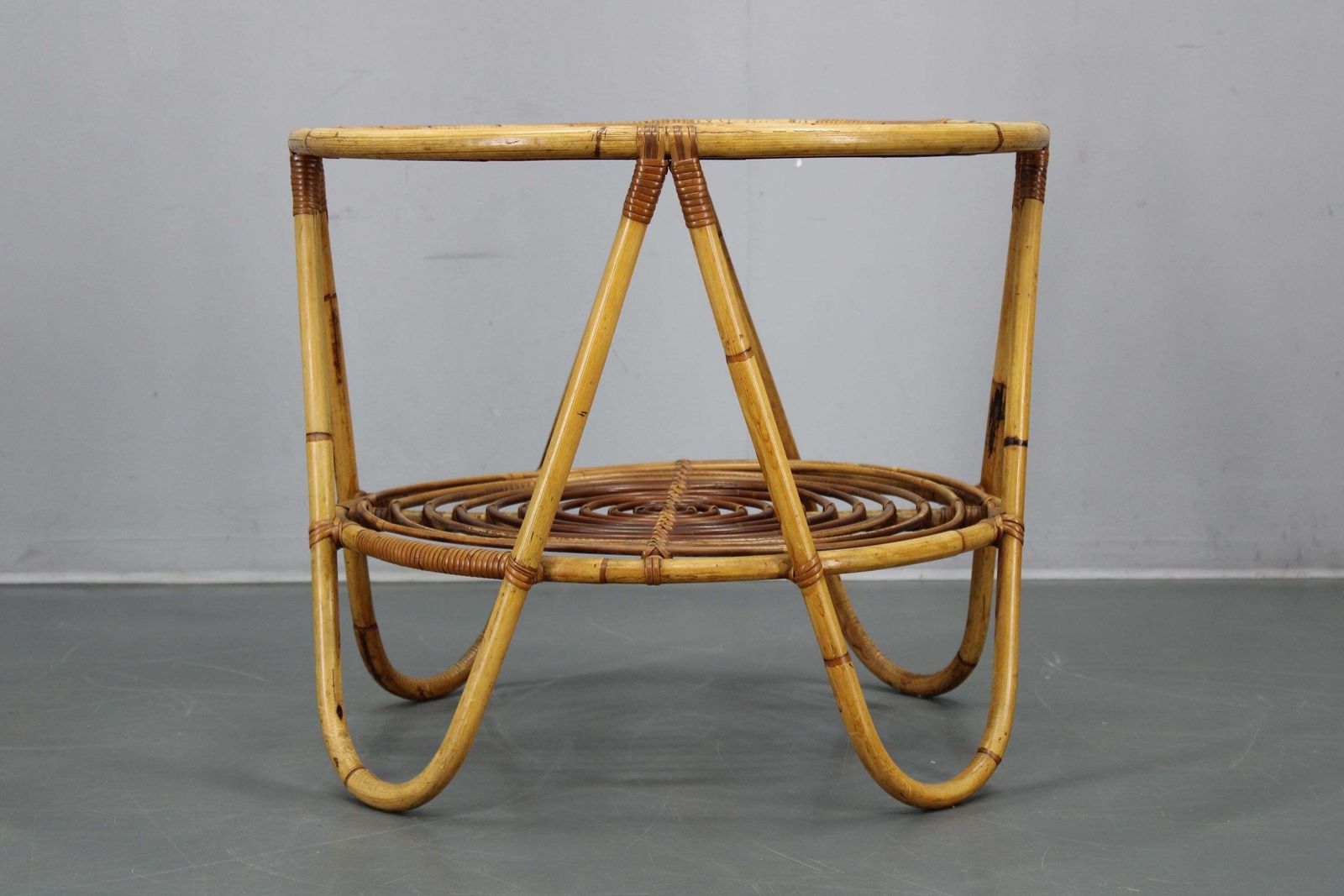 1960s Italian Rattan Coffee Table With Glass Top, Mid Century Round Design photo Furniture
