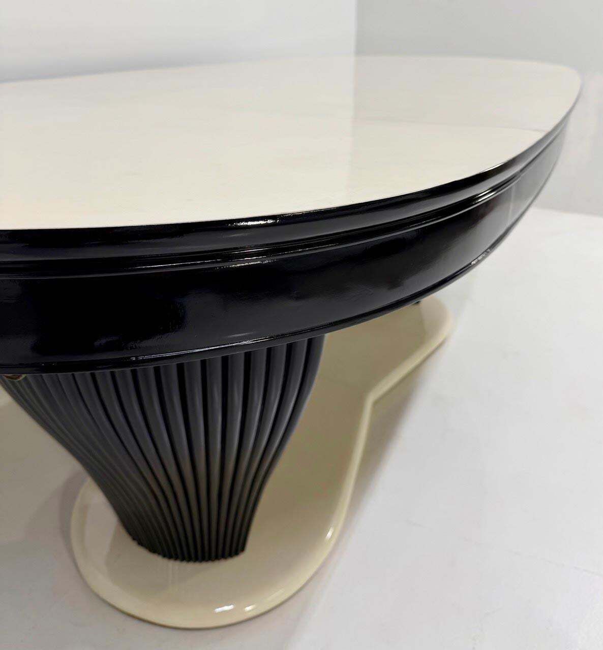 Extendable Italian Art Deco Dining Table Att. Vittorio Dassi In Parchment, 1940s photo vintage