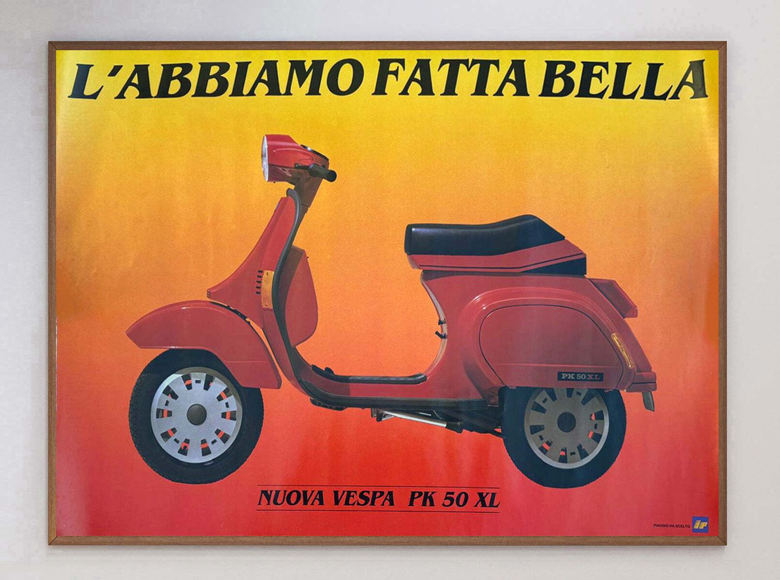Vespa Original Vintage Poster, 1980s photo 559.0