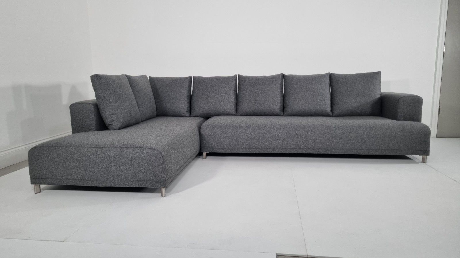 Ligne Roset Opium L/R Grande In Luxurious Grey Wool In Immaculate Condition photo 4740.0