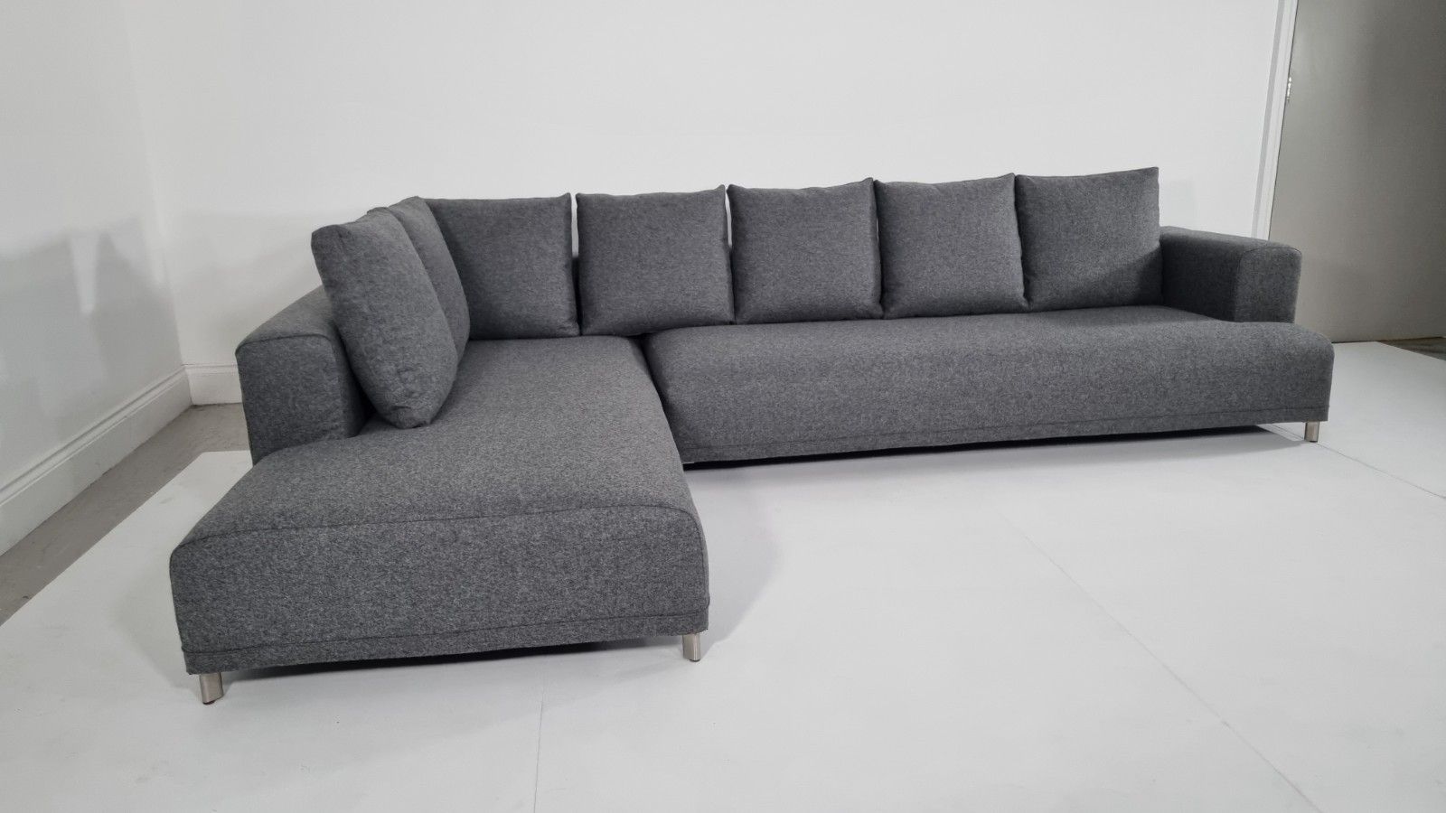 Ligne Roset Opium L/R Grande In Luxurious Grey Wool In Immaculate Condition photo vinterior