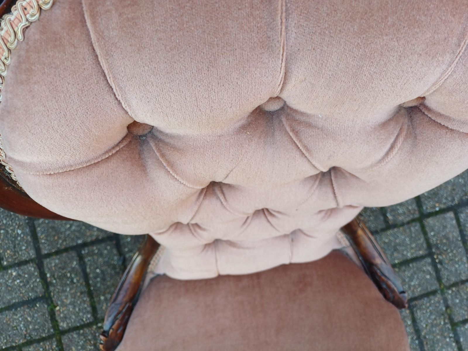 Antique Victorian Spoon Back Chair, Carved Mahogany Nursing Chair Deep Button Velvet Upholstery 19th Century Accent Chair Free Hand Delivery photo 495.0
