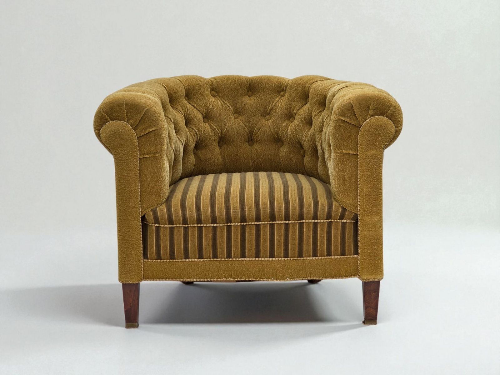 Ca. Jaren 1950, Deense Relaxfauteuil, Groen Meubelwol, Essenhout.