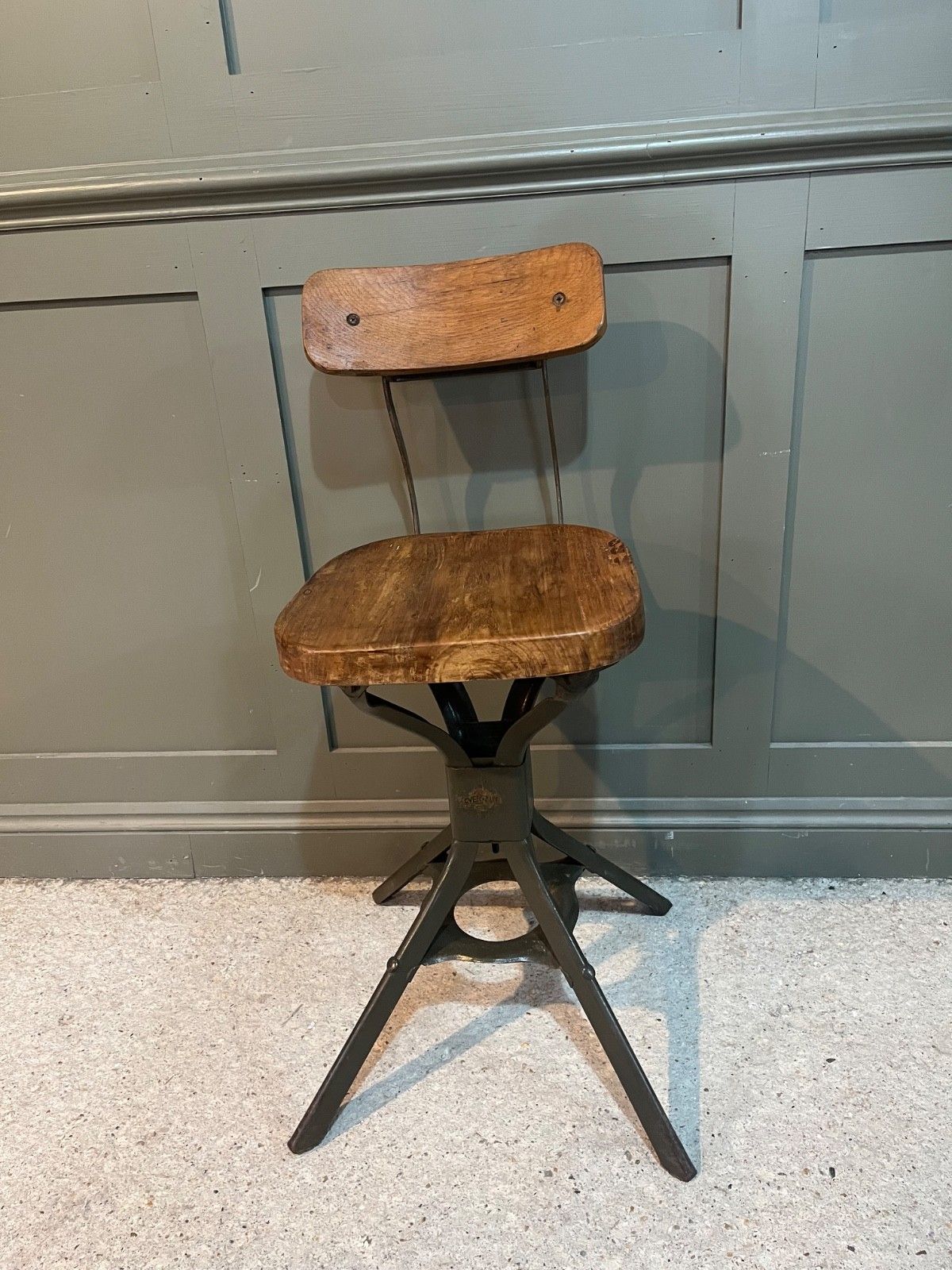 photo furniture Evertaut Industrial Chair Vintage 1930’s