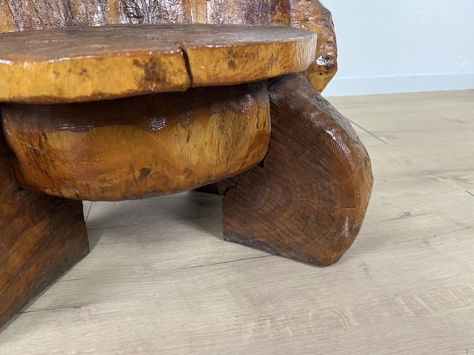 Wooden Carved Wooden Throne Armchair Handcrafted 70’s Vintage Design photo vinterior