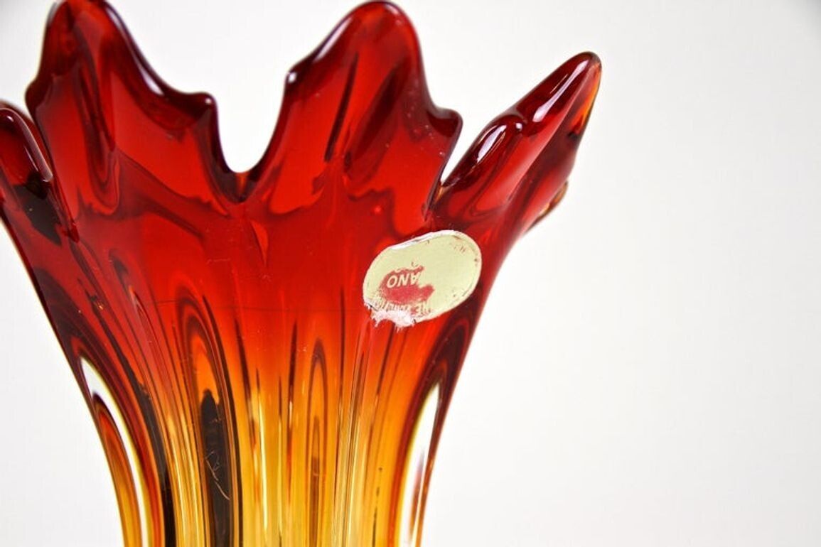 20th Century Red/ Amber Murano Sommerso Glass Vase   Mid Century, It Ca. 1960 photo vinterior