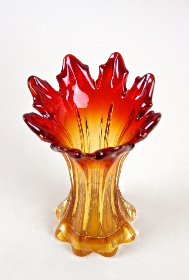 photo vintage 20th Century Red/ Amber Murano Sommerso Glass Vase   Mid Century, It Ca. 1960