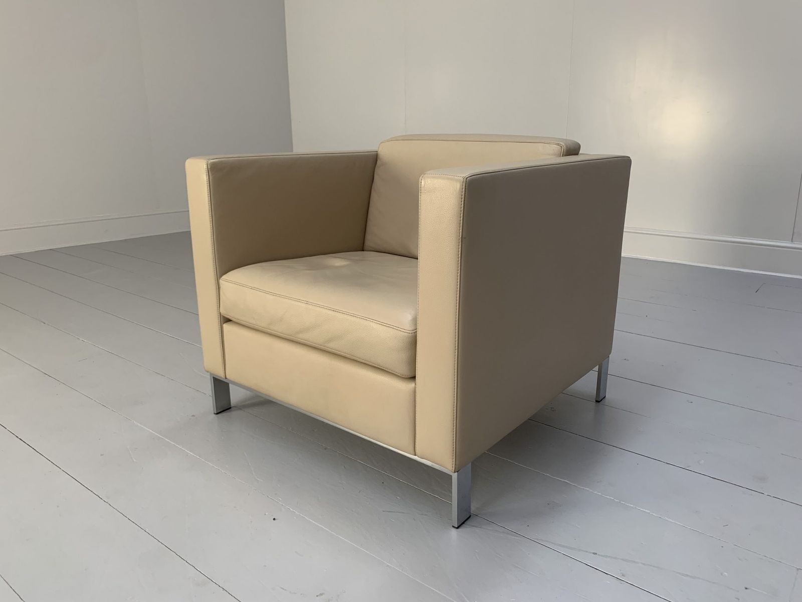 Walter Knoll “Foster 500.10” Armchair – In Ivory Leather photo furniture