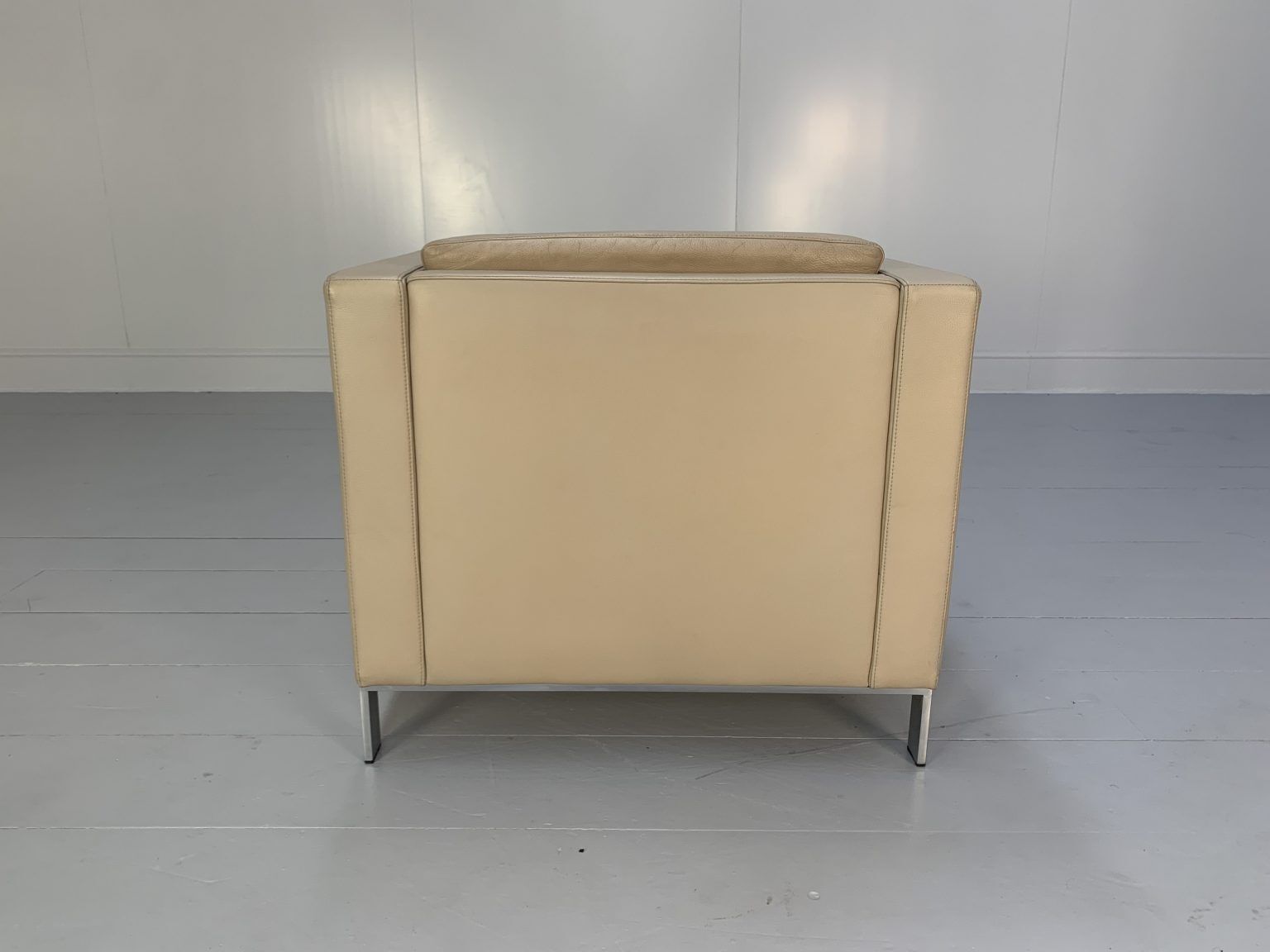 photo for sale Walter Knoll “Foster 500.10” Armchair – In Ivory Leather