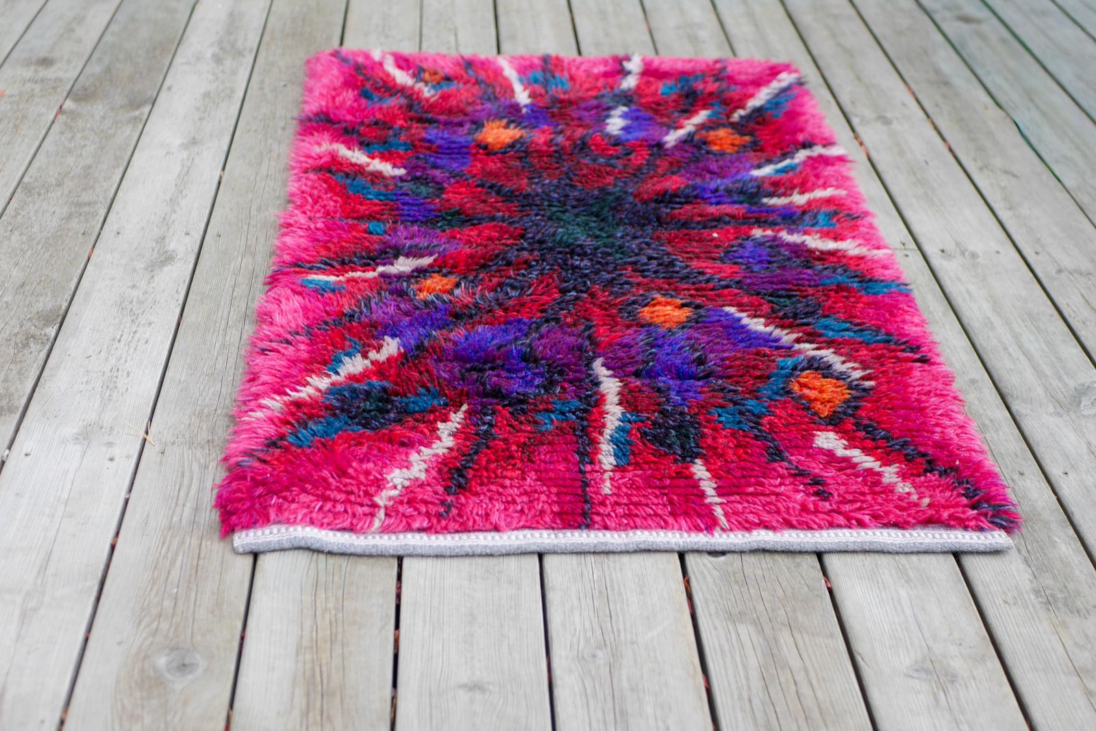 Vintage Swedish Tibet Rya Rug With Flower By Ingrid Jagarz For Mark Rya, 1960s