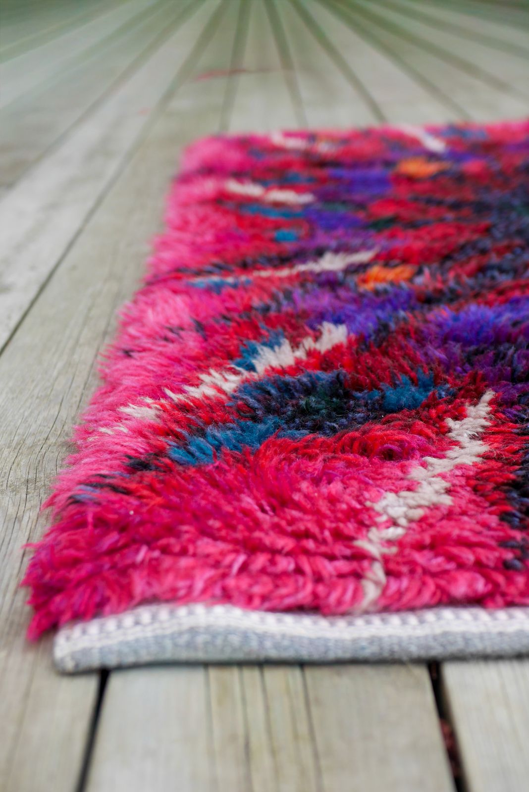 photo vinterior Vintage Swedish Tibet Rya Rug With Flower By Ingrid Jagarz For Mark Rya, 1960s