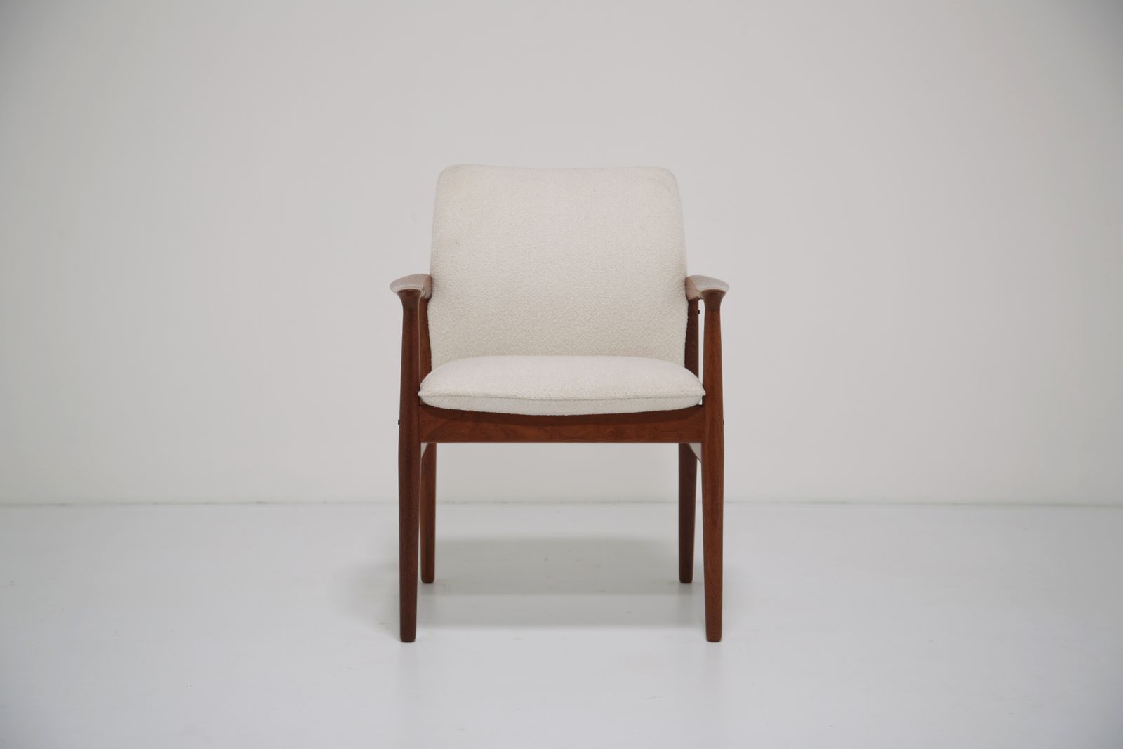 Grete Jalk Model 56 Armchair: Danish Teak & White Bouclé, Sculptural, Denmark, 1960s photo vintage