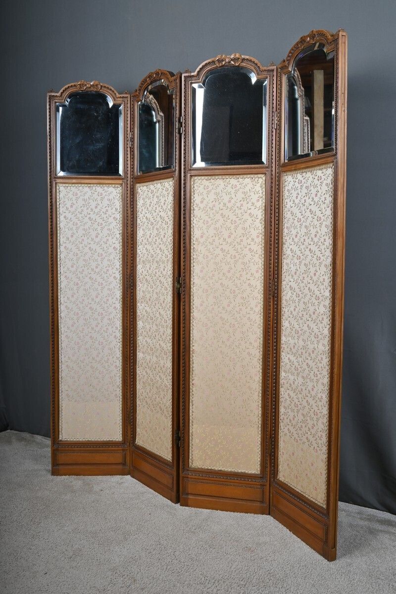 Walnut Screen, Louis XVI Style – Early 20th Century photo for sale