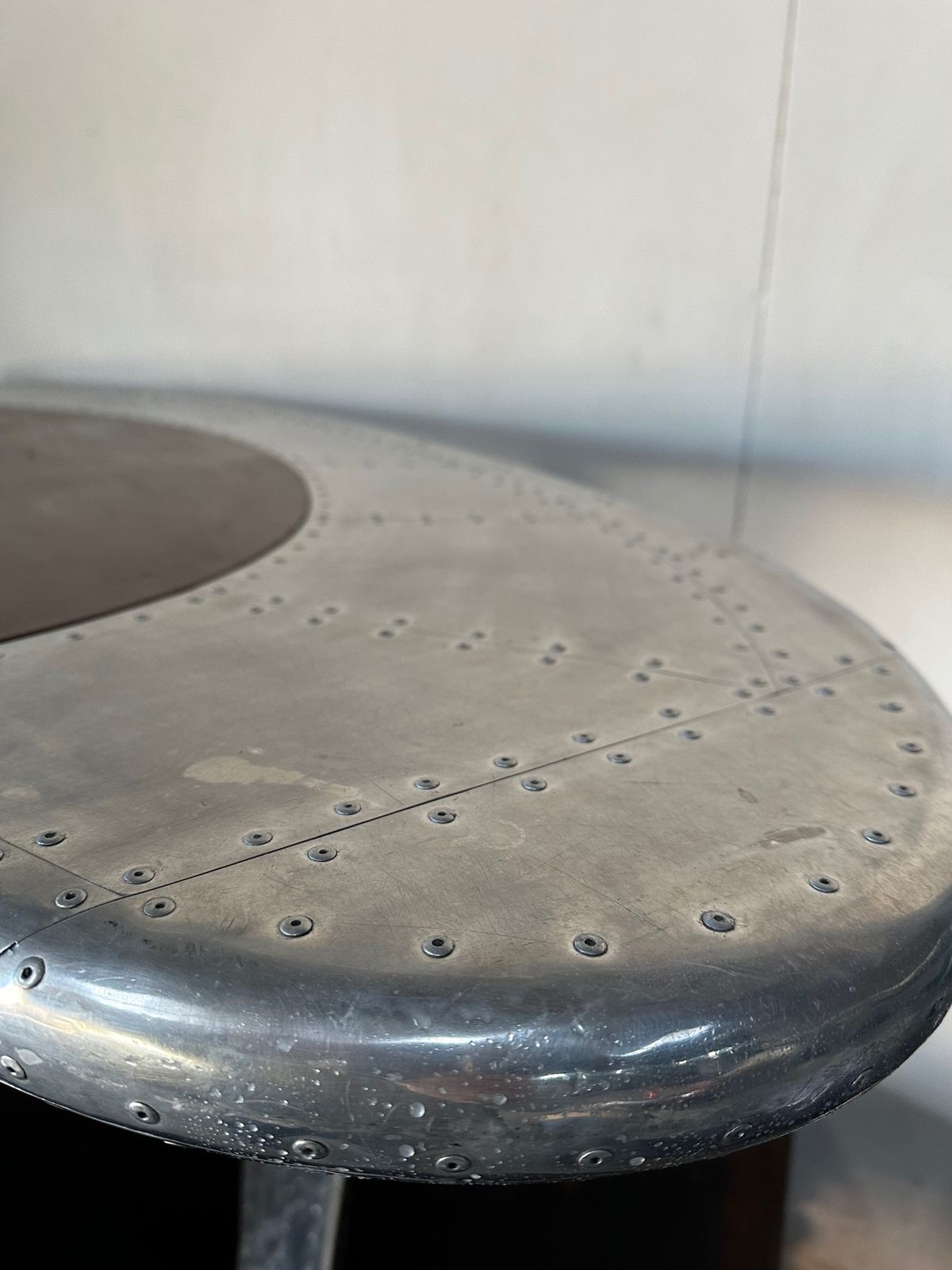 Aviator Retro Hotel Table photo vinterior