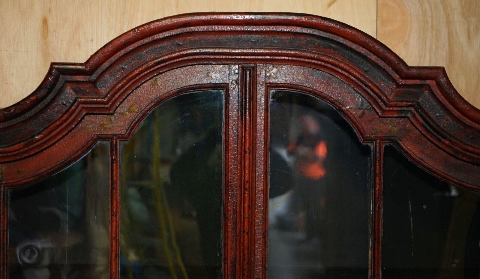 photo vinterior Exquisite Antique 18th Century Chinese Chinoiserie 1780 China Cabinet Cupboard