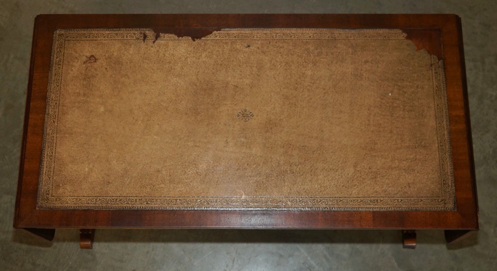 Very Large Vintage Bevan Funnell Extending Leather Coffee Table Distressed Top photo Furniture